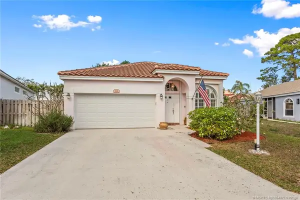 121 Woodlake Circle, Greenacres, FL 33463