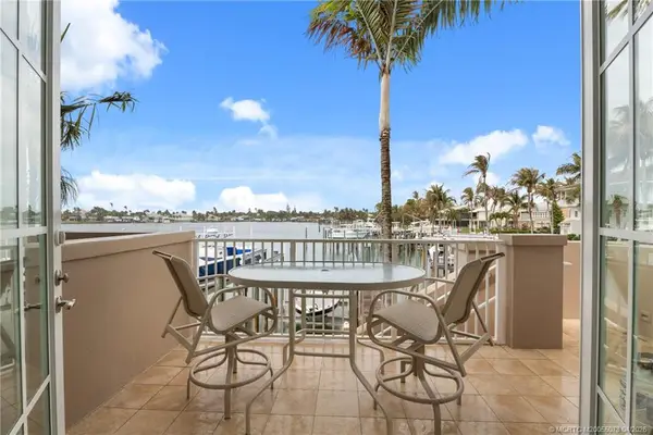 1560 Island Cove Road, Fort Pierce, FL 34949