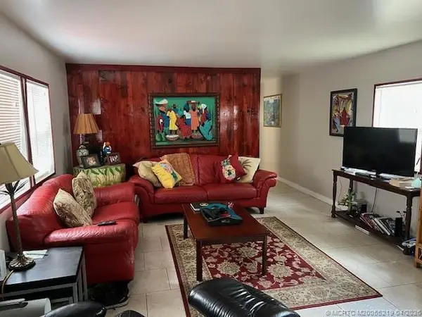 6315 S Ash Lane, Lantana, FL 33462