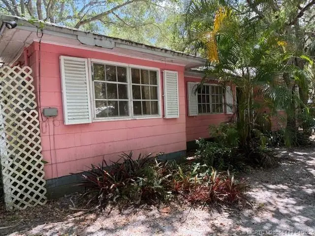 713 SW Bryant Avenue, Stuart, FL 34994 - #2