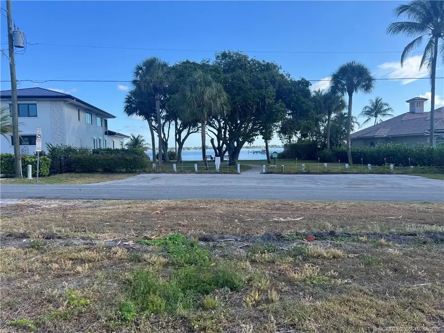 818 SE Riverside Drive, Stuart, FL 34994 - #3