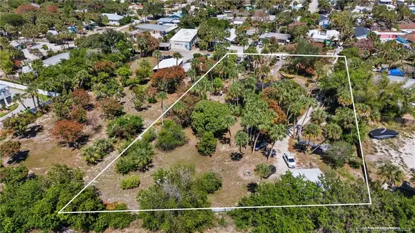 2614 NE Palm Avenue, Jensen Beach, FL 34957