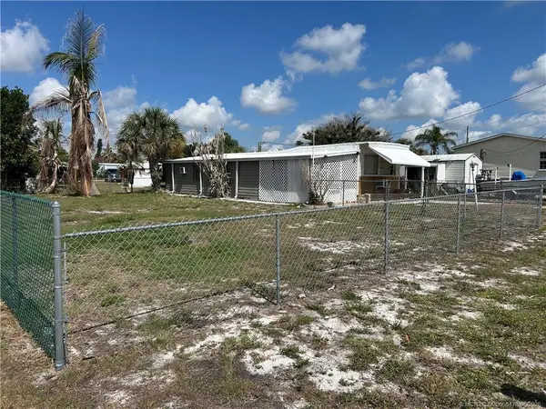 1574 NE Oriole Avenue, Stuart, FL 34994