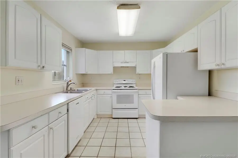 940 Eucalyptus Road, North Palm Beach, FL 33408 - #3
