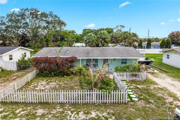 1466 NE Silver Maple Way, Jensen Beach, FL 34957