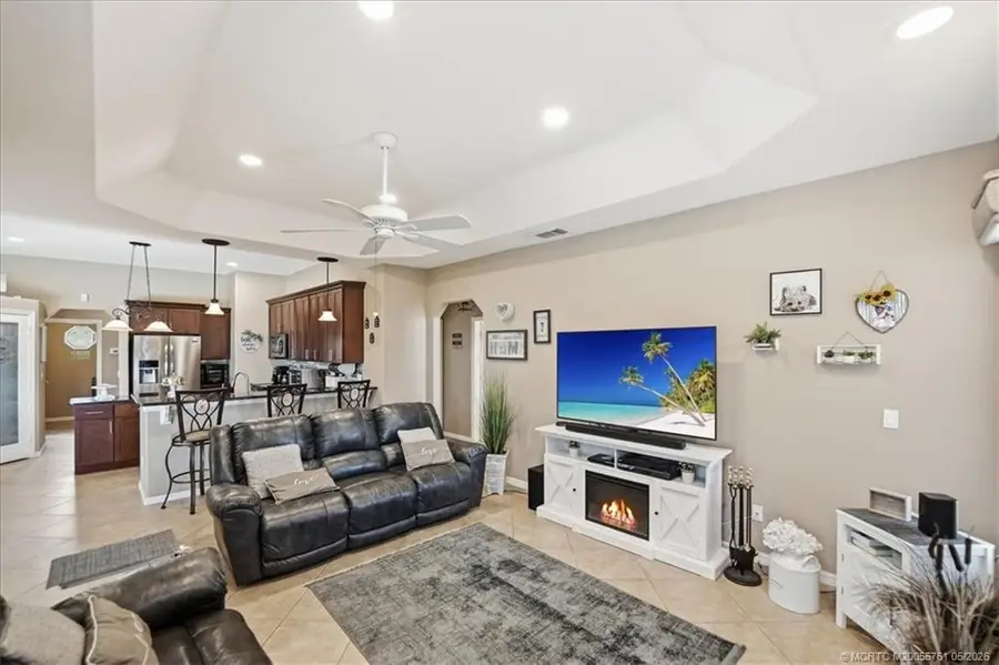 3415 SE Hart Circle, Port Saint Lucie, FL 34984 - #3