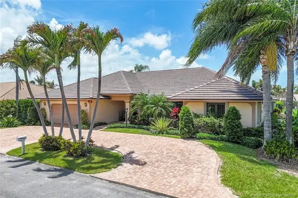 9067 SE Star Island Way, Hobe Sound, FL 33455