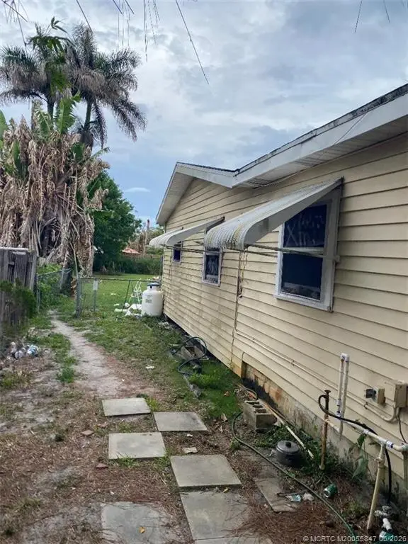 5659 SE 44th Avenue, Stuart, FL 34997 - #2