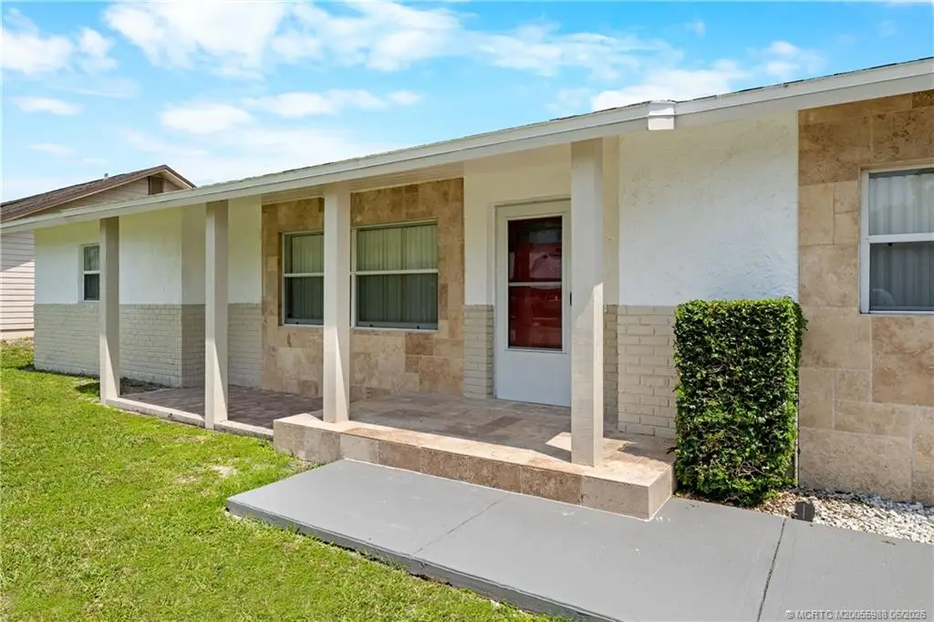 1670 SE Madison Street, Stuart, FL 34997 - #1