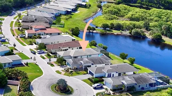 208 SE Via Tirso, Port St Lucie, FL 34952
