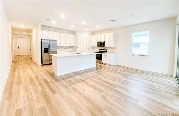 8666 Dahlia Circle, Port St Lucie, FL 34986