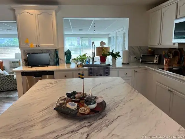 2555 Pga Boulevard #83, Palm Beach Gardens, FL 33410 - #3