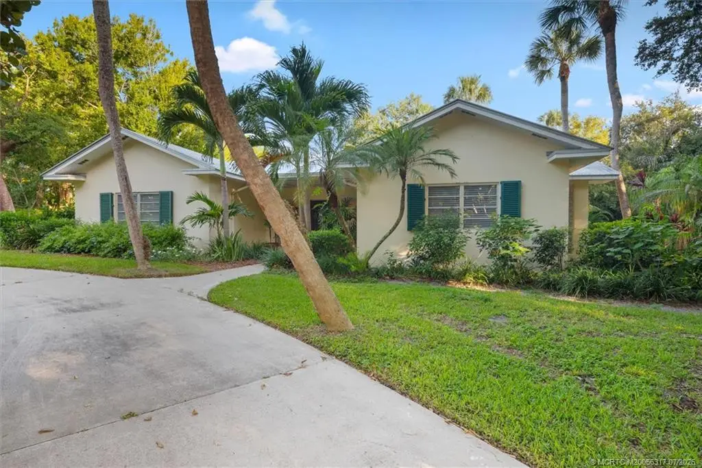 24 N Via Lucindia, Sewalls Point, FL 34996 - #1