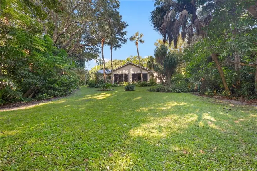 22 N Via Lucindia, Sewalls Point, FL 34996 - #2