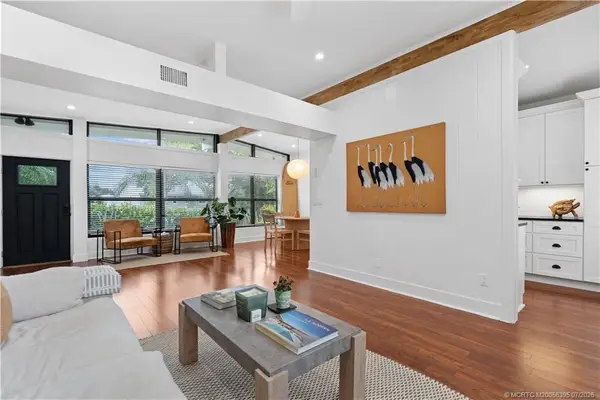 1944 NE Lake Place, Jensen Beach, FL 34957