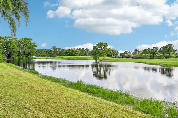 4516 NW Wandering Oak Court, Jensen Beach, FL 34957
