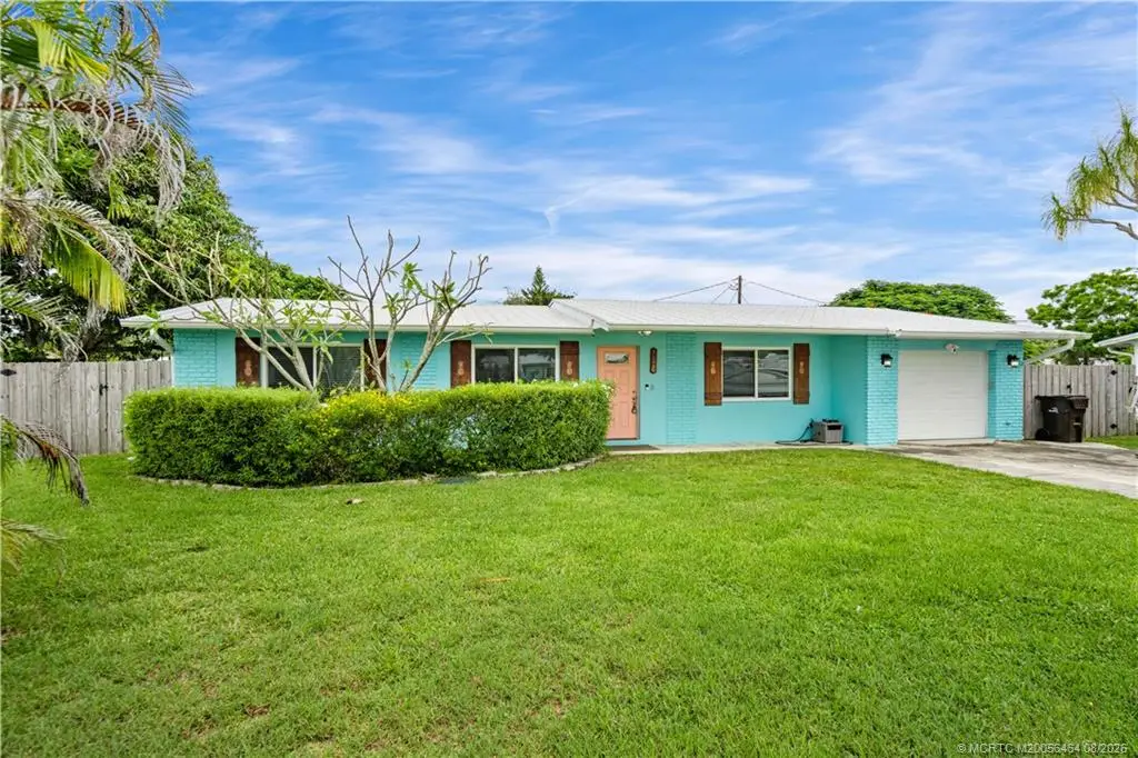 1126 SE Alamanda Lane, Stuart, FL 34996 - #1