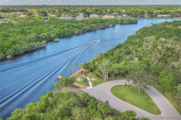 911 SW South River Drive #107, Stuart, FL 34997