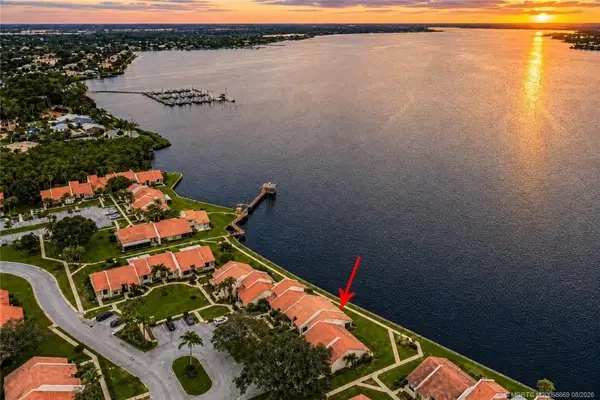 3513 SE Sandpiper Circle, Port St Lucie, FL 34952