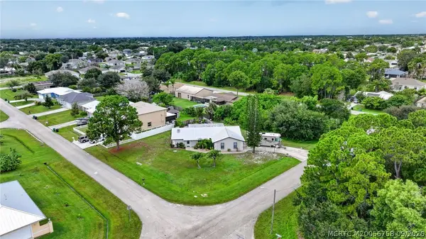 272 SW Ewing Avenue, Port St Lucie, FL 34983