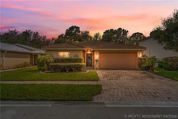 1952 SW Jamesport Drive, Port St Lucie, FL 34953
