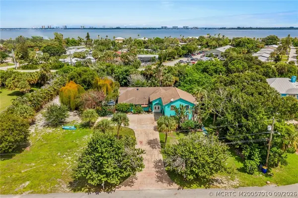1271 NE Sunrise Terrace, Jensen Beach, FL 34957