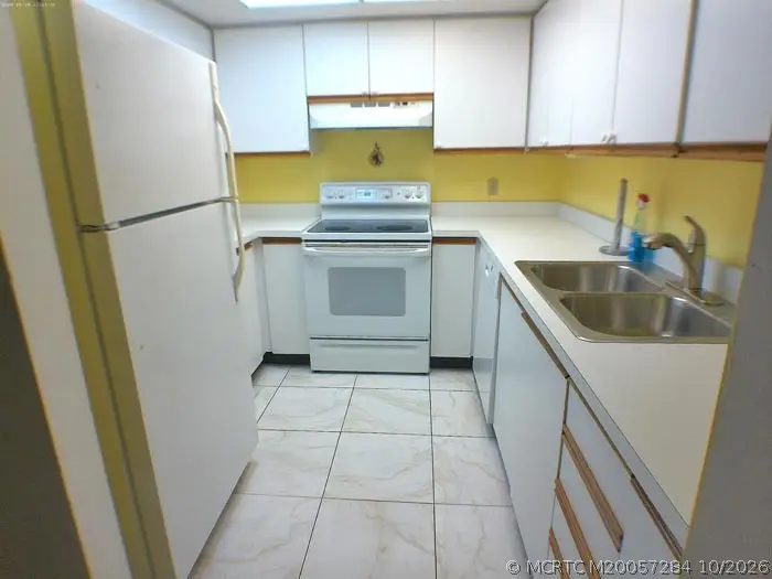 31 SW South River Drive #104, Stuart, FL 34997 - #3