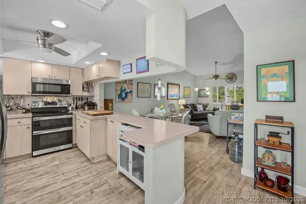 2950 SE Ocean Boulevard #121-6, Stuart, FL 34996