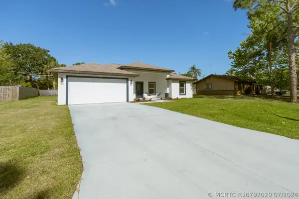 478 Fillmore Avenue Ne, Palm Bay, FL 32907