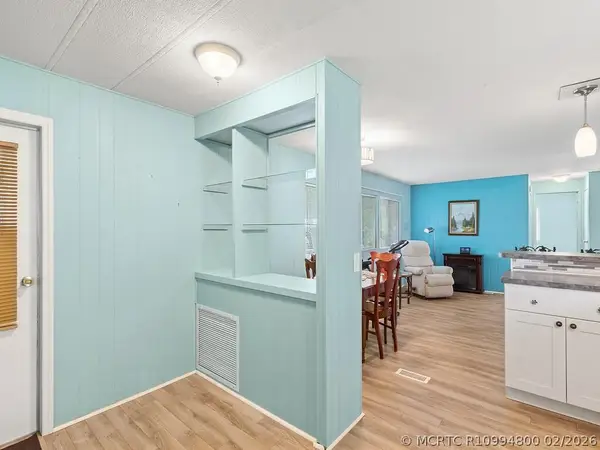 102 N Warner Drive, Jensen Beach, FL 34957