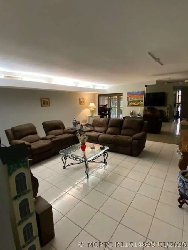 16023 Kingsmoor Way, Miami Lakes, FL 33014 - #2