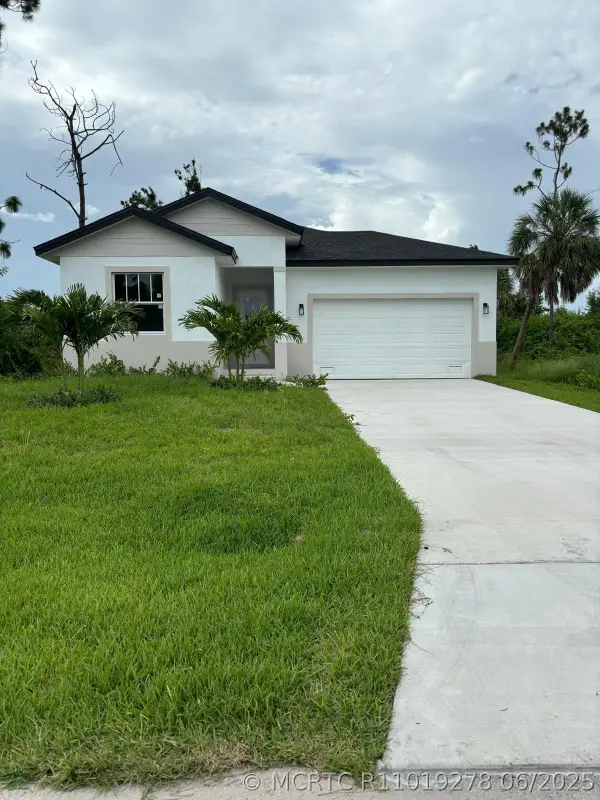 136 Lomas Rd Road, Rotonda West, FL 33947