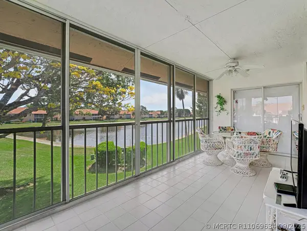9805 Shadybrook 201 Drive #201, Boynton Beach, FL 33437