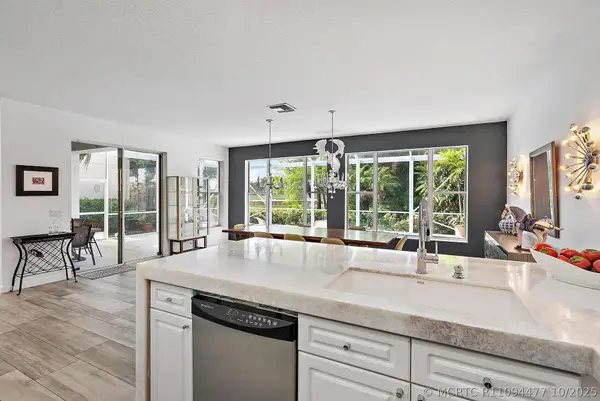 8208 Heritage Club Drive, West Palm Beach, FL 33412