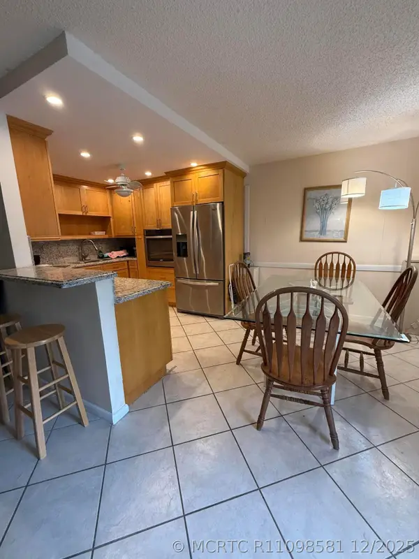 1046 Wolverton C, Boca Raton, FL 33434