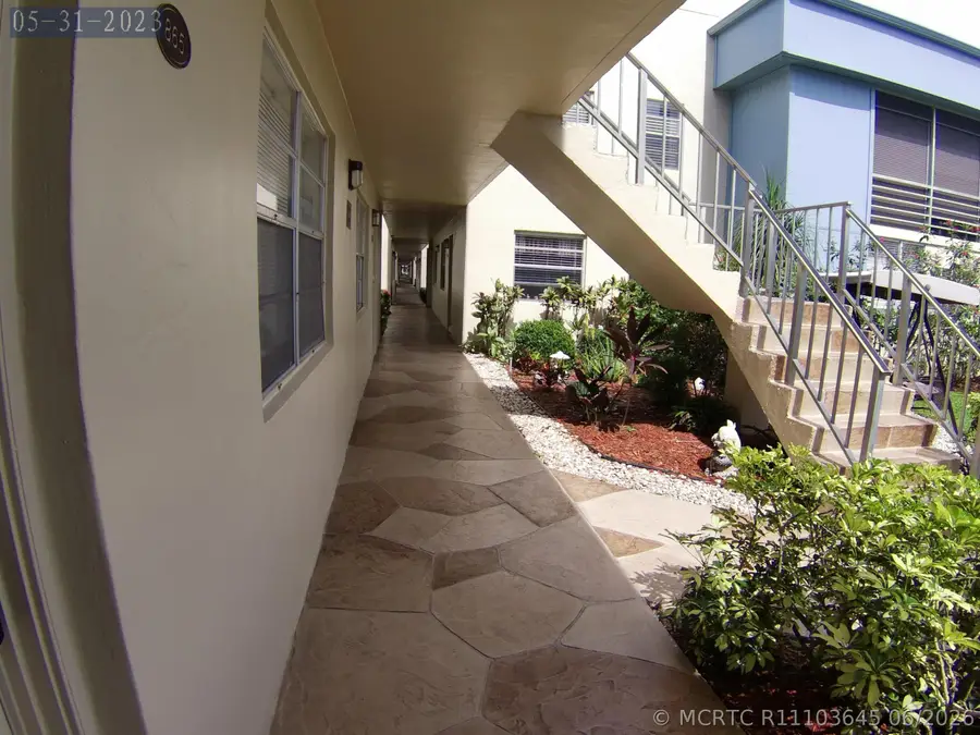 865 Flanders S, Delray Beach, FL 33484 - #2