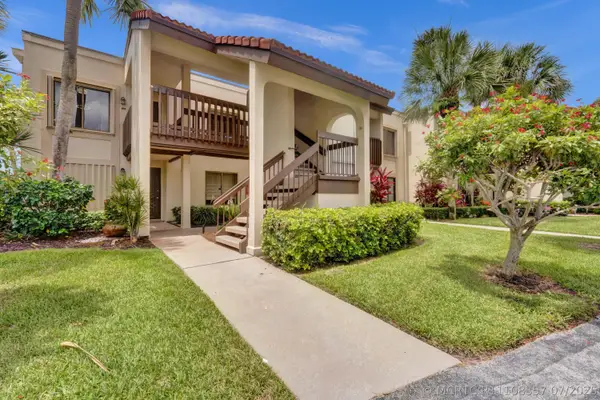5306 Cedar Lake Drive #201, Boynton Beach, FL 33437