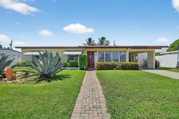 133 Greenbrier Drive, Palm Springs, FL 33461