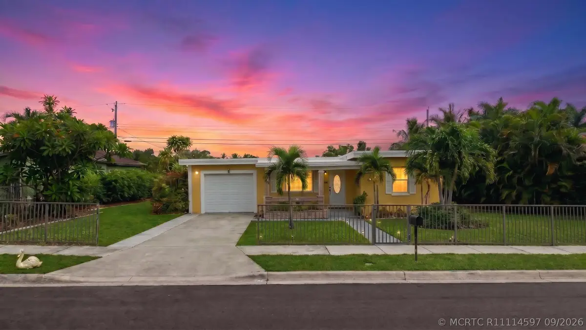 1136 W 7th Street, Riviera Beach, FL 33404 - #1
