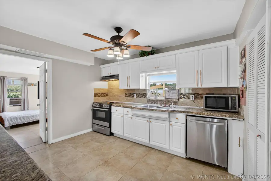 1136 W 7th Street, Riviera Beach, FL 33404 - #3