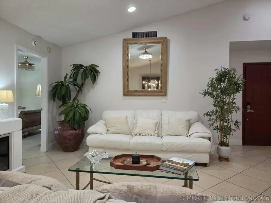 115 Ramblewood Circle, Royal Palm Beach, FL 33411 - #2