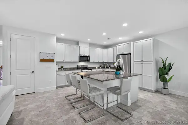16131 Oakview Drive, Loxahatchee, FL 33470