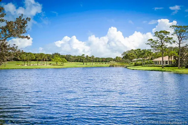 5611 SE Foxcross Place #5611, Stuart, FL 34997