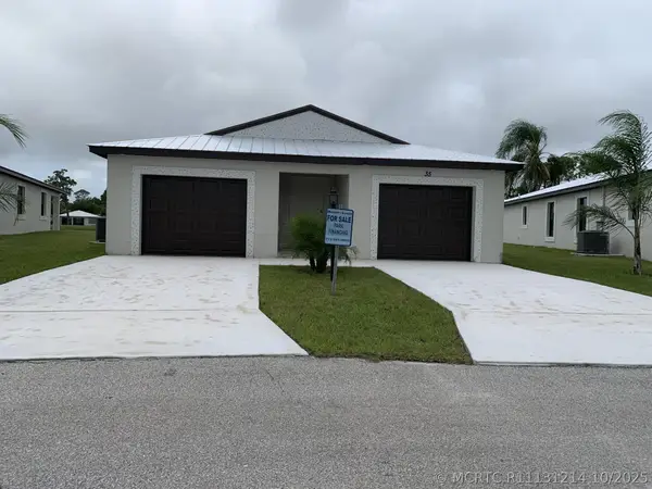 35 Lagos Del Norte, Fort Pierce, FL 34951