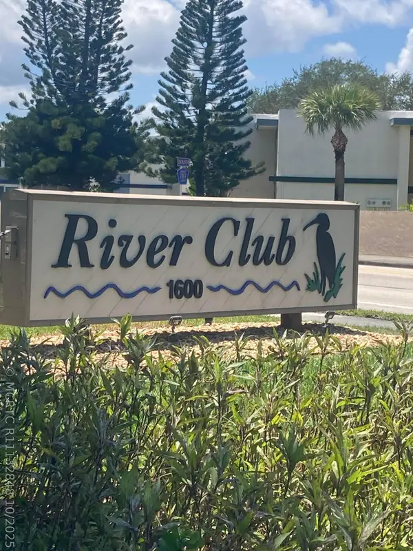 1600 SE Dixie Highway #13-204, Jensen Beach, FL 34957