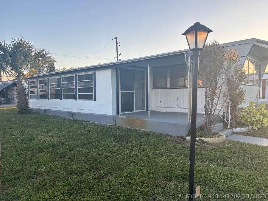 562 NE 47th St, Lot 393, Deerfield Beach, FL 33064 - #3