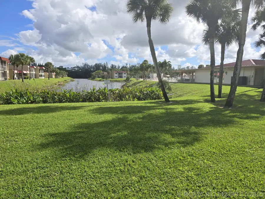 112 Lake Dora Drive, West Palm Beach, FL 33411 - #2