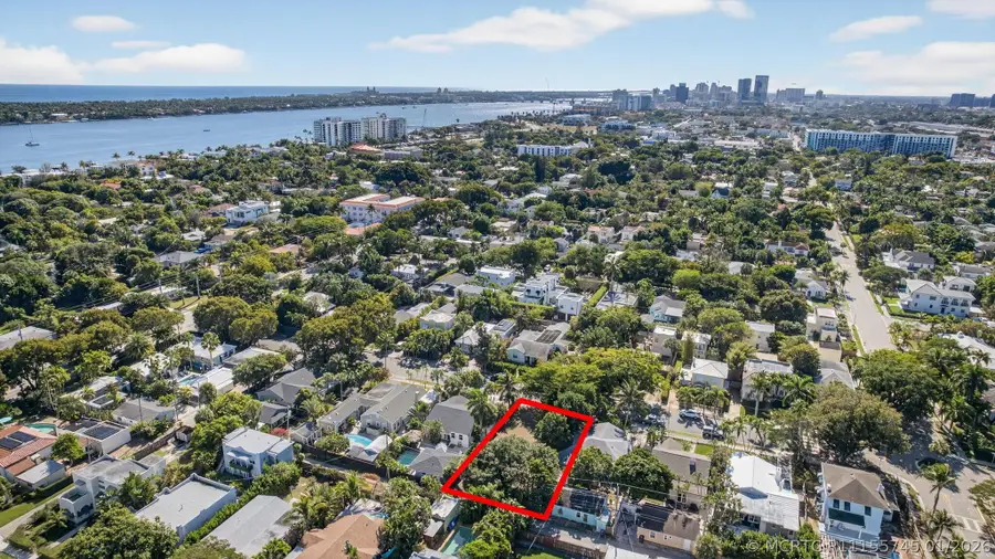 427 32nd Street, West Palm Beach, FL 33407 - #3