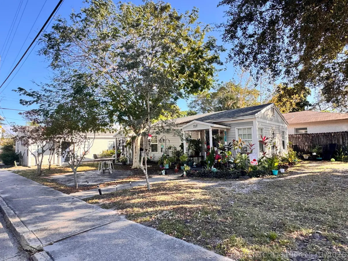 717 8th Avenue N, Lake Worth Beach, FL 33460 - #1