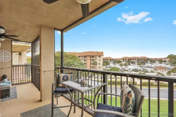 901 Seafarer Circle #403, Jupiter, FL 33477